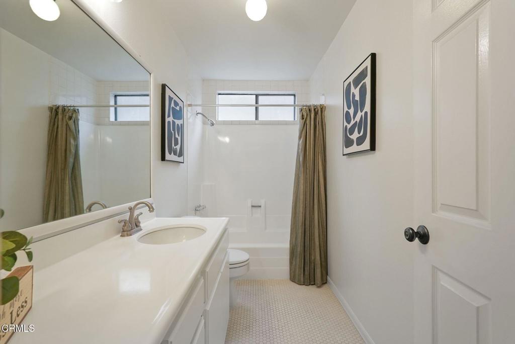 366 W California Avenue 6