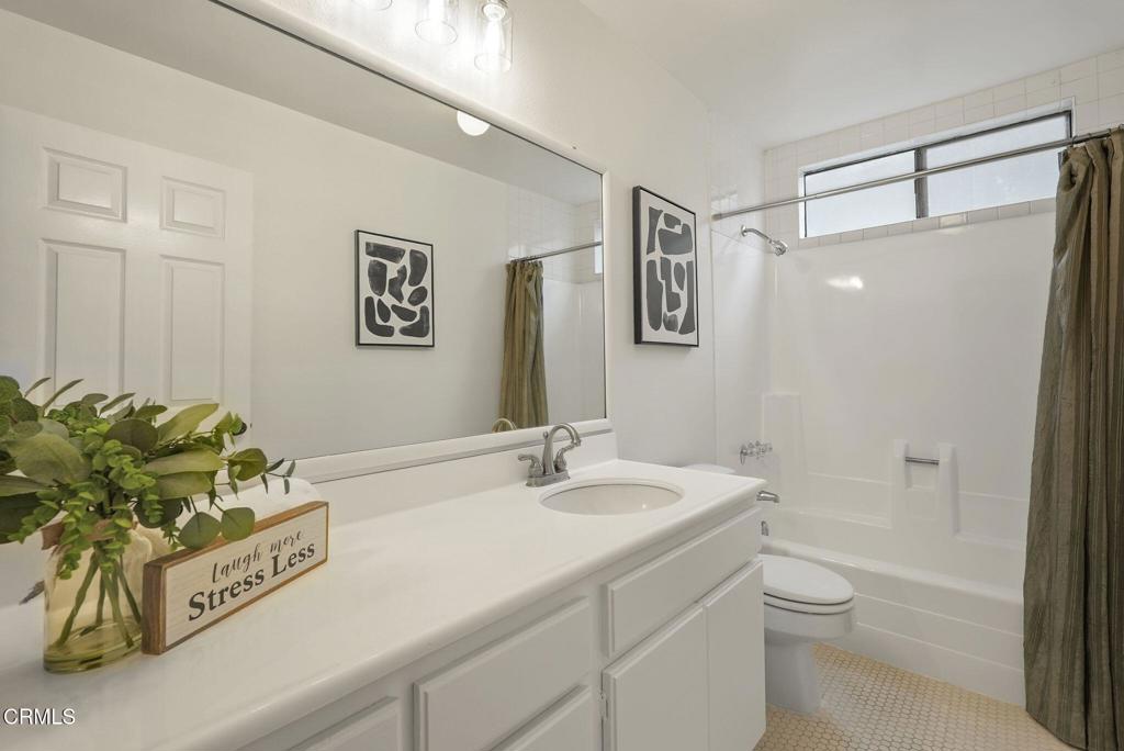 366 W California Avenue 6