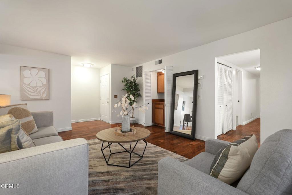 366 W California Avenue 6