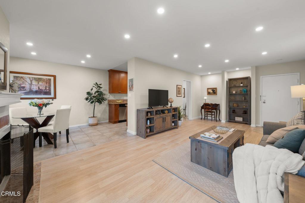 2386 E Del Mar Boulevard 304