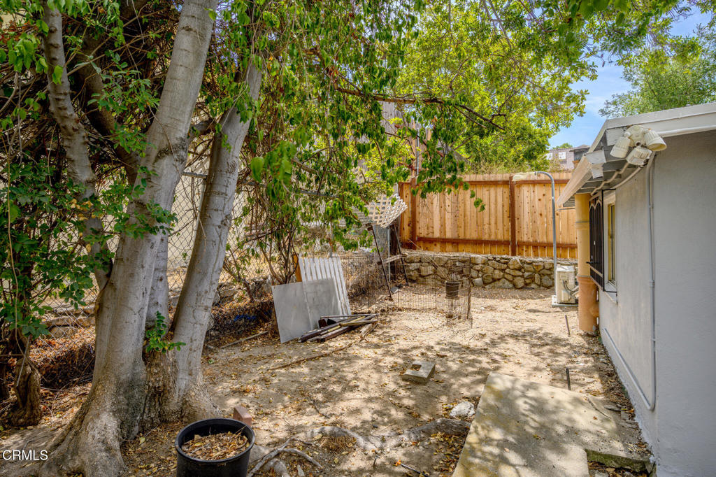 10642 Samoa Avenue