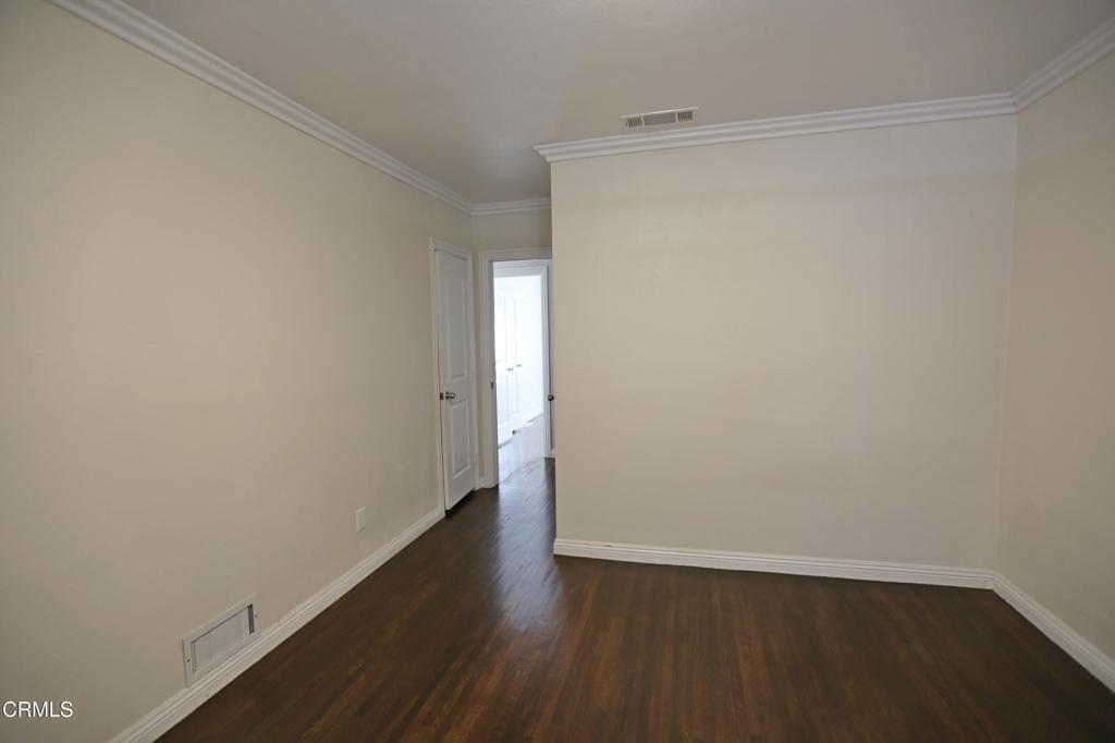 529 N El Molino Street