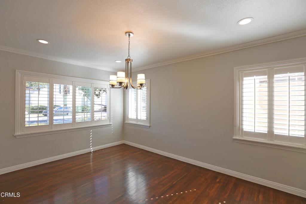 529 N El Molino Street