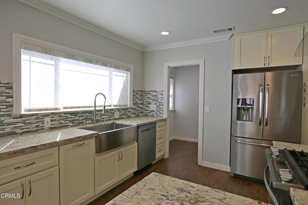 529 N El Molino Street