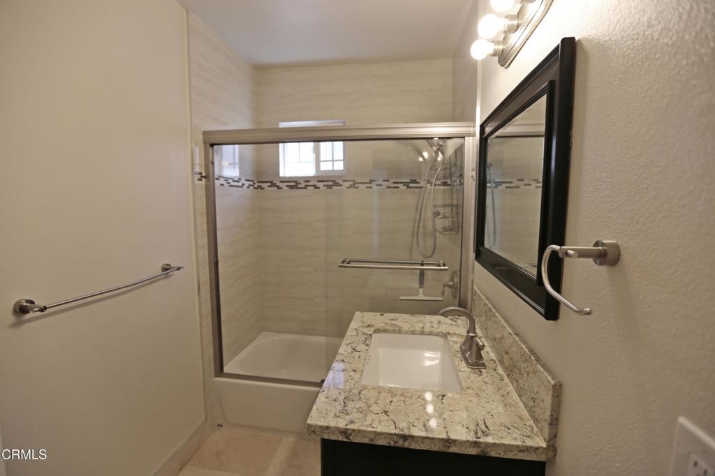 529 N El Molino Street