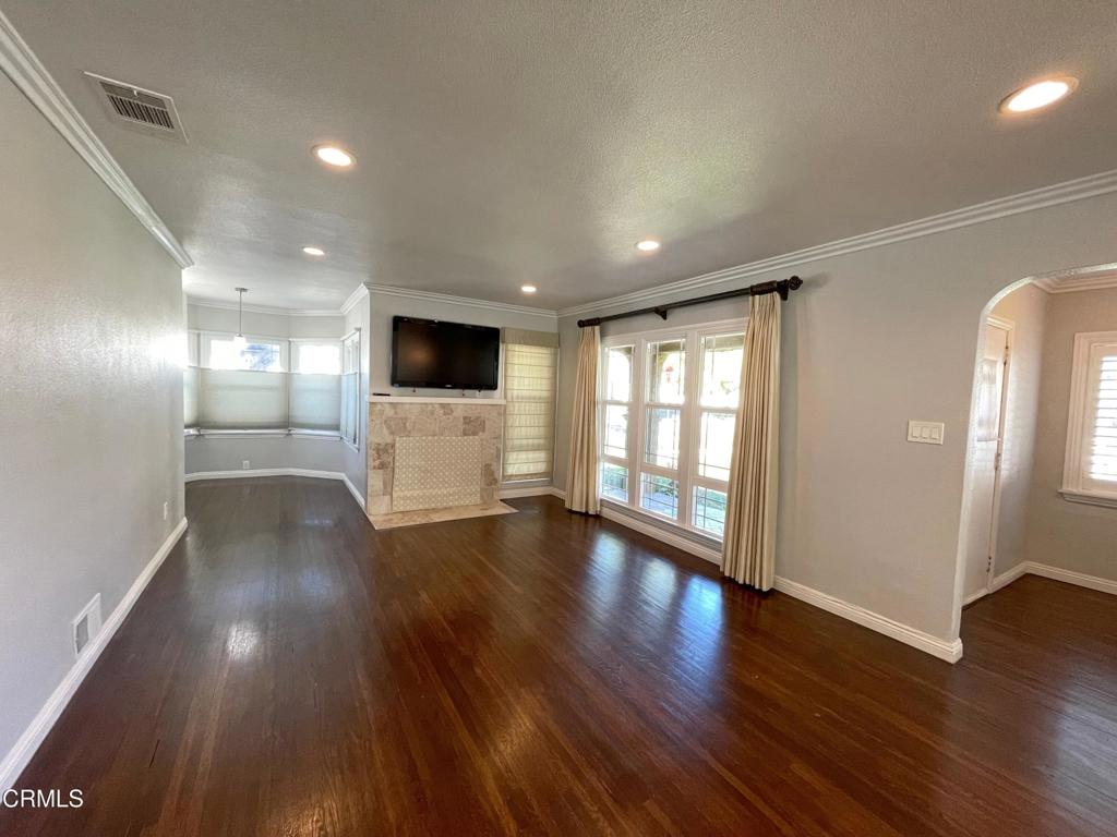 529 N El Molino Street