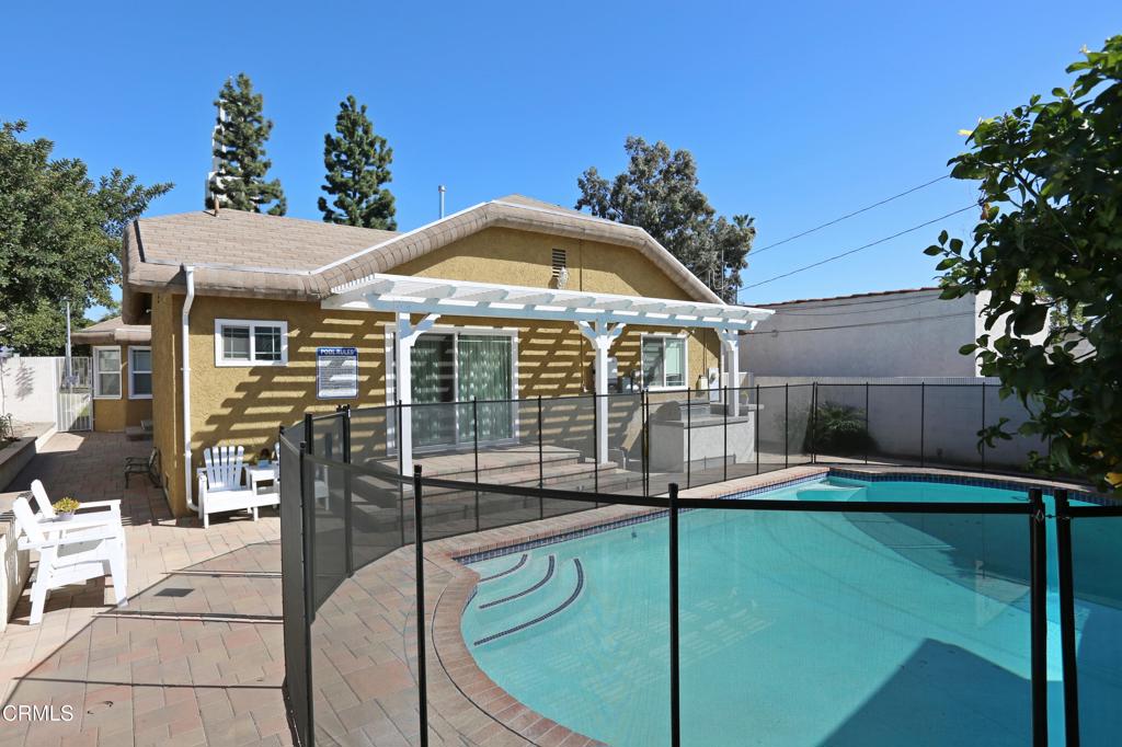 529 N El Molino Street