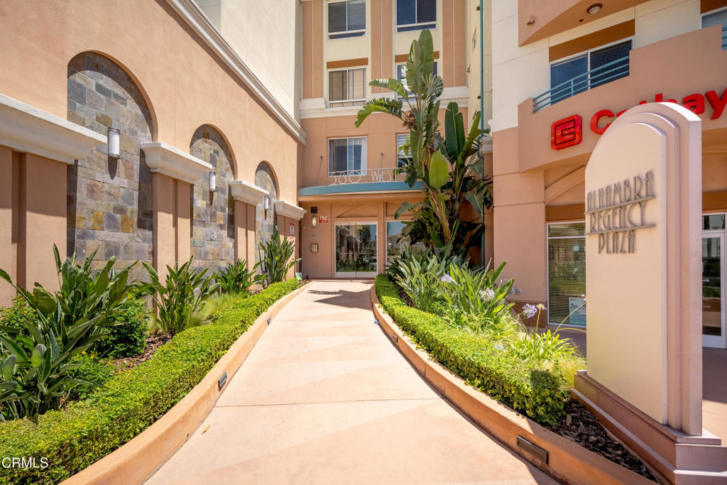 580 W Main Street 121