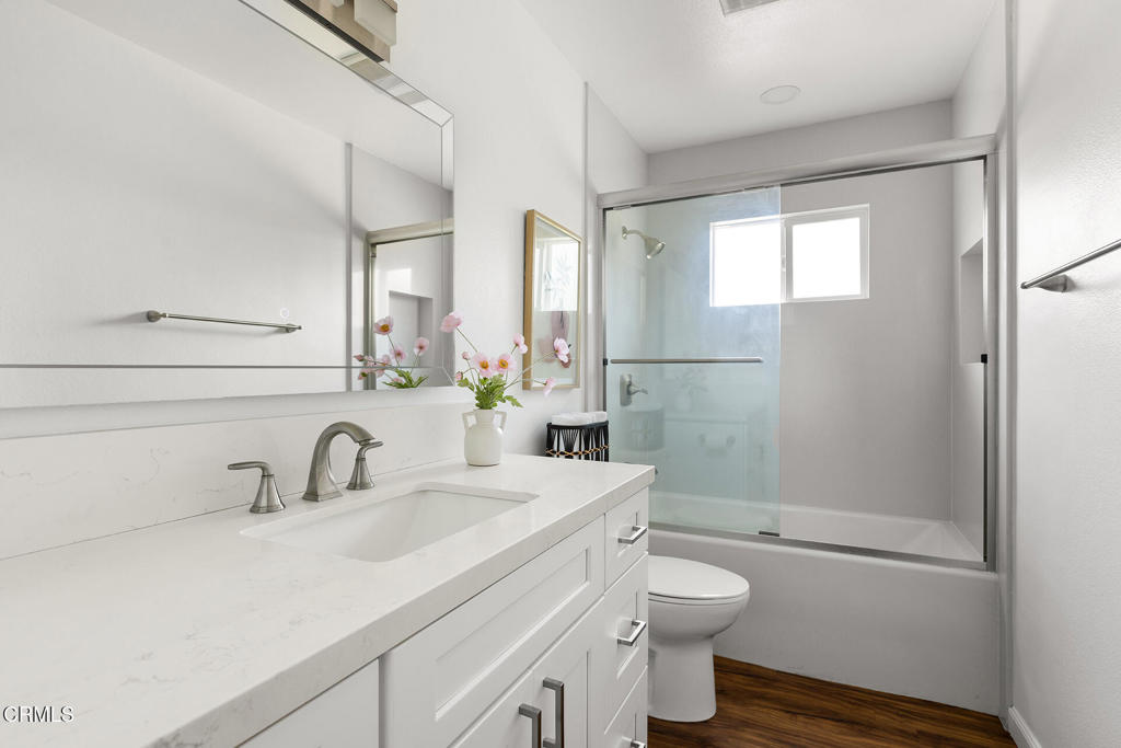 244 E Newburgh Street