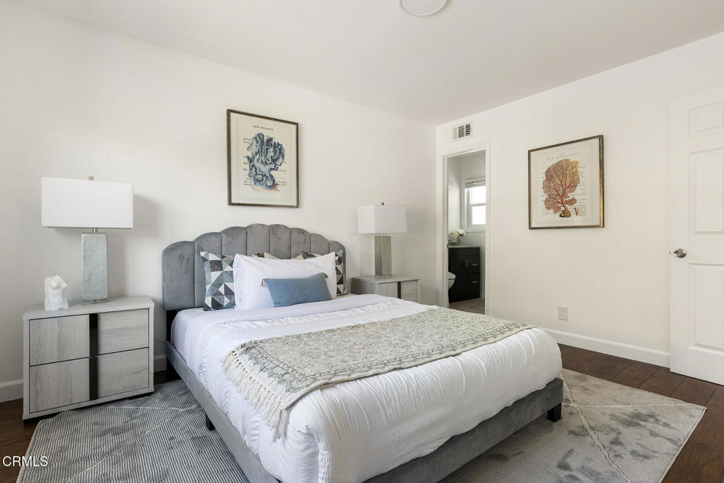 244 E Newburgh Street