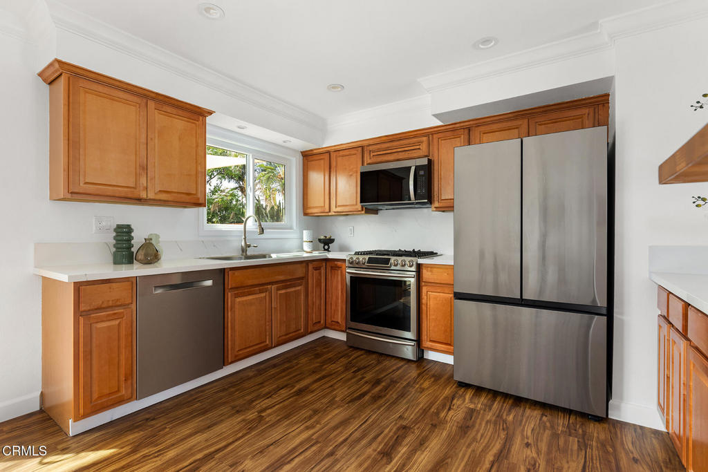 244 E Newburgh Street