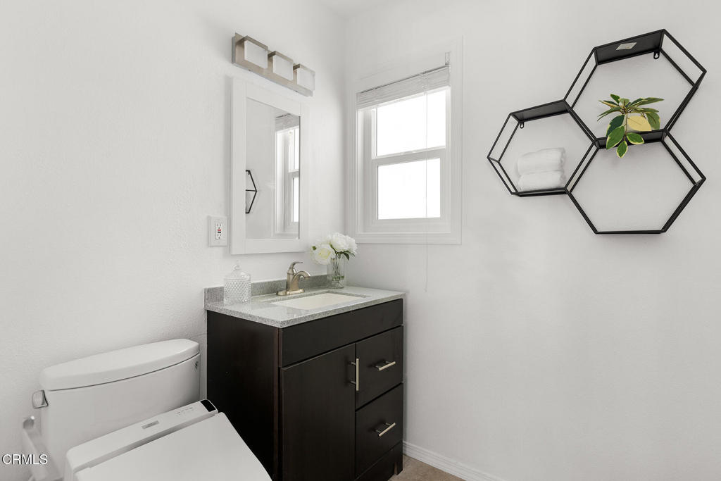 244 E Newburgh Street