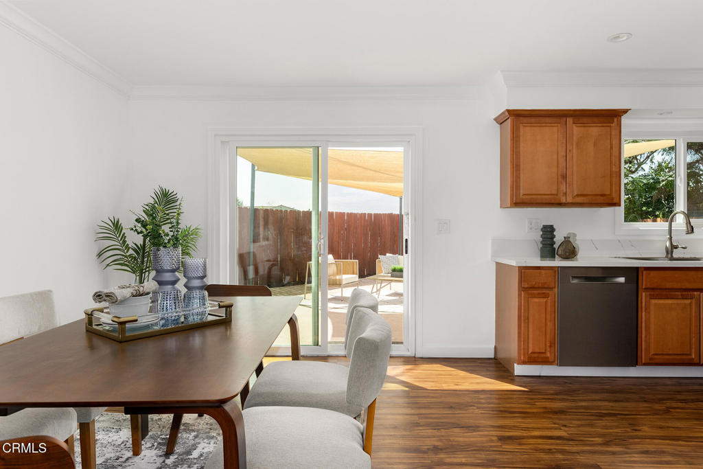 244 E Newburgh Street