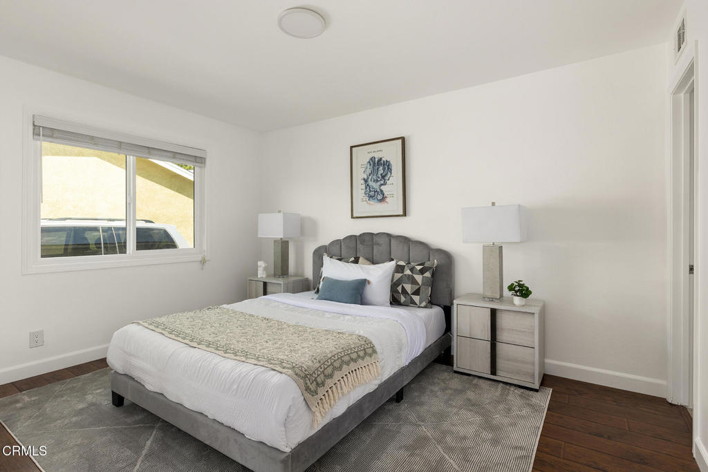 244 E Newburgh Street