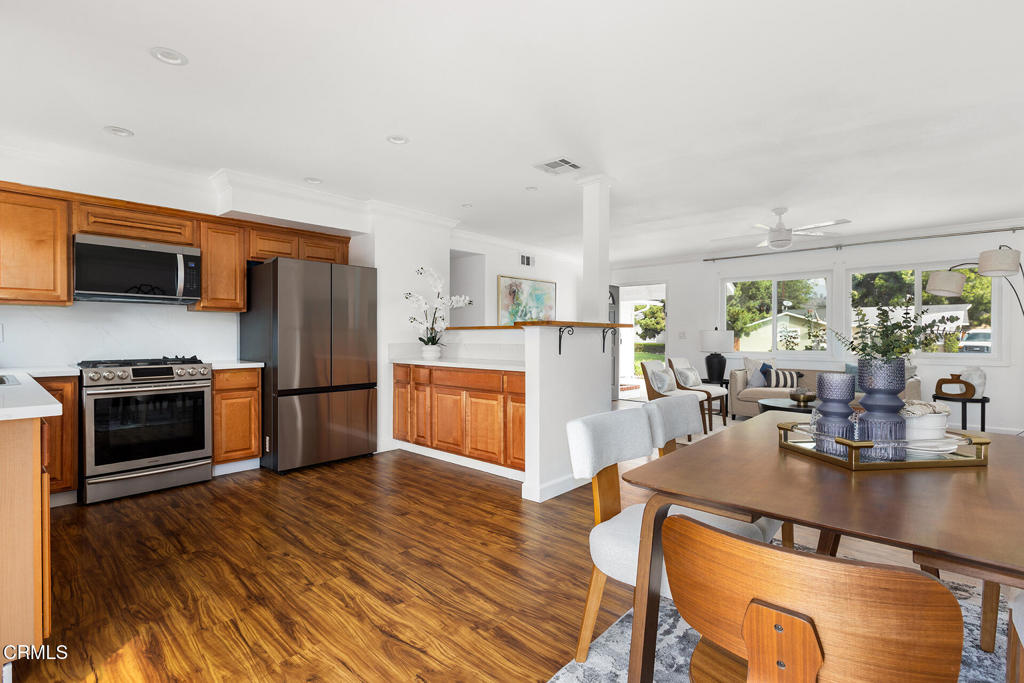 244 E Newburgh Street