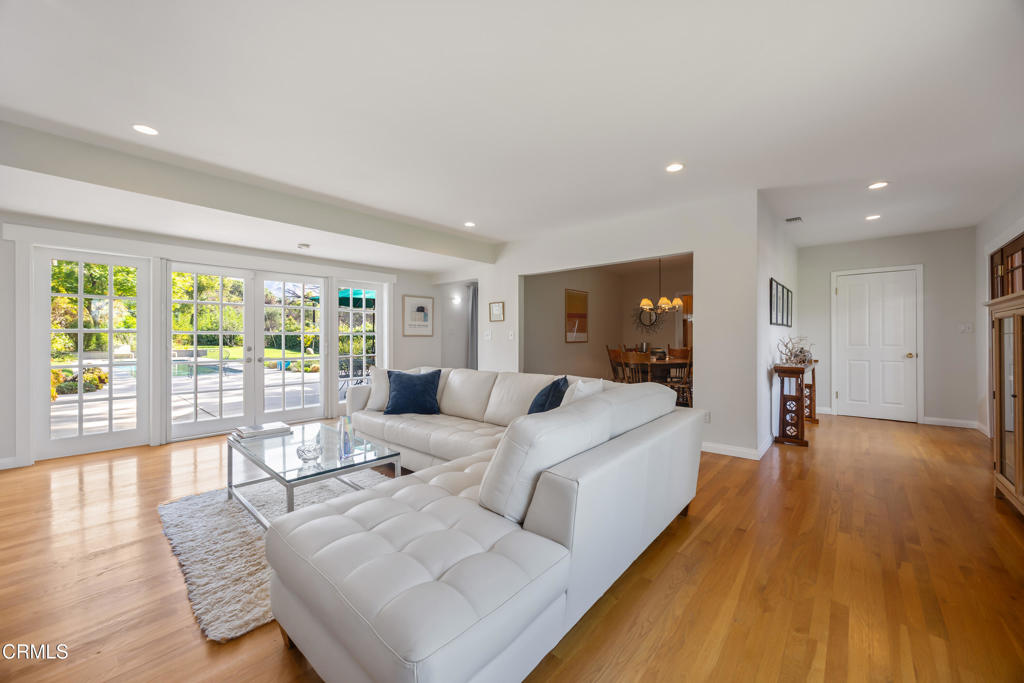 3432 Canyon Crest Road