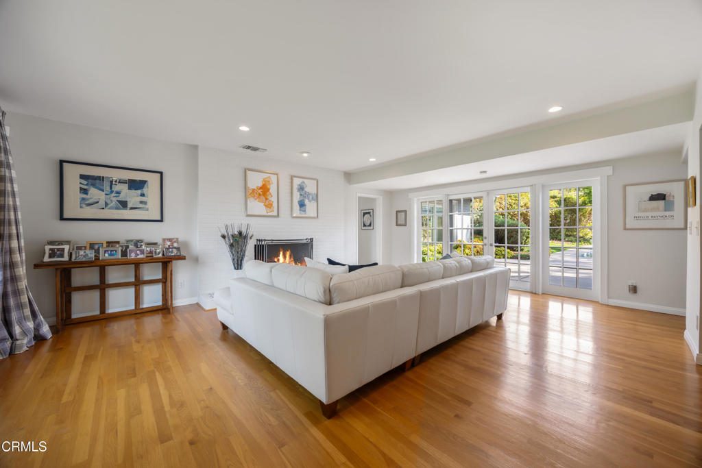 3432 Canyon Crest Road