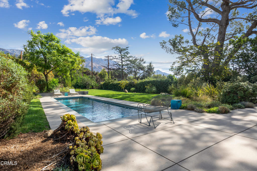 3432 Canyon Crest Road