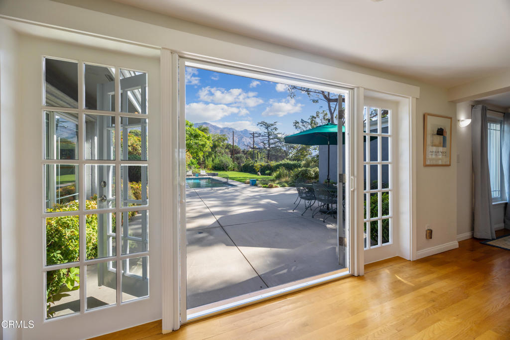 3432 Canyon Crest Road