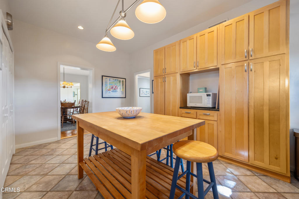 3432 Canyon Crest Road