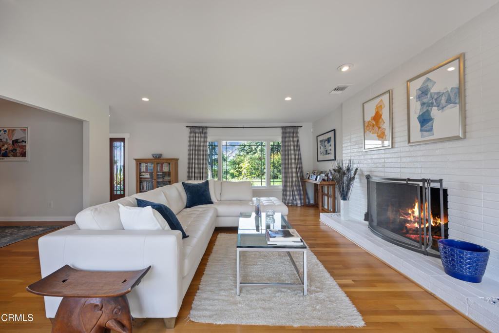 3432 Canyon Crest Road