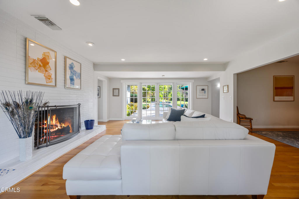 3432 Canyon Crest Road