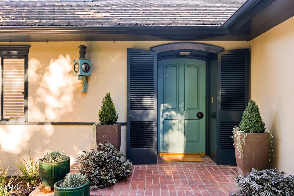 1118 Wellington Avenue
