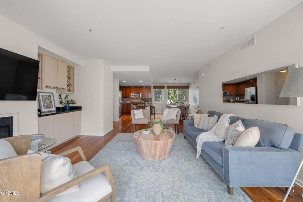 111 S De Lacey Avenue 313