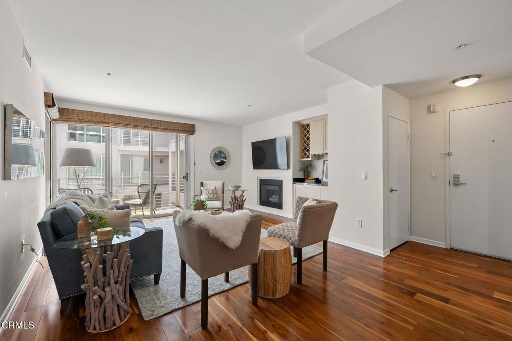 111 S De Lacey Avenue 313