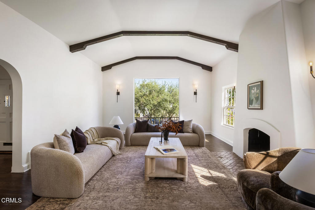 1953 Grand Oaks Avenue