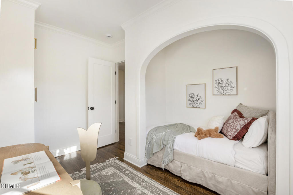 1953 Grand Oaks Avenue