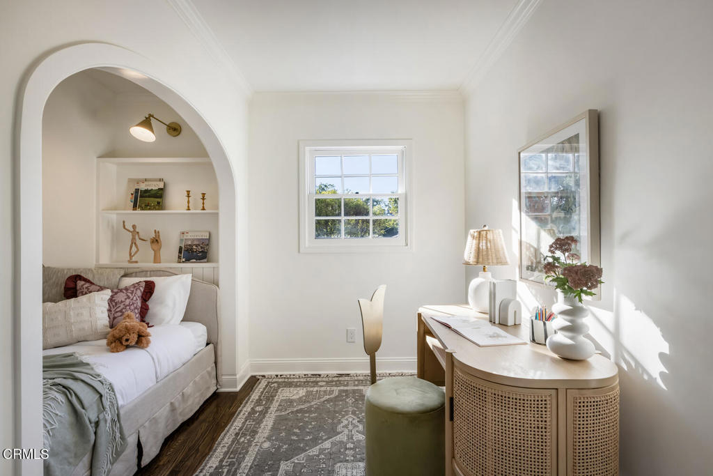 1953 Grand Oaks Avenue