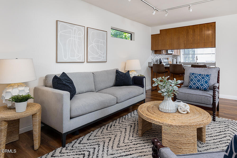 99 N Catalina Avenue 1