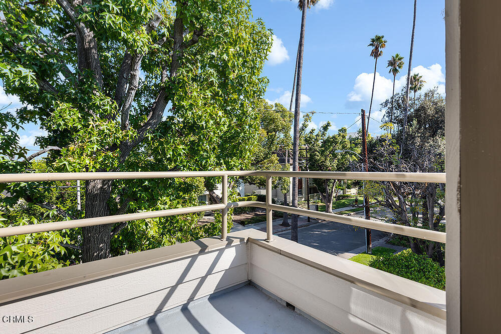 99 N Catalina Avenue 1