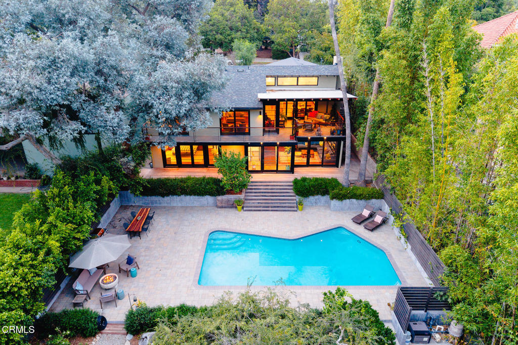 1121 Buena Vista Street