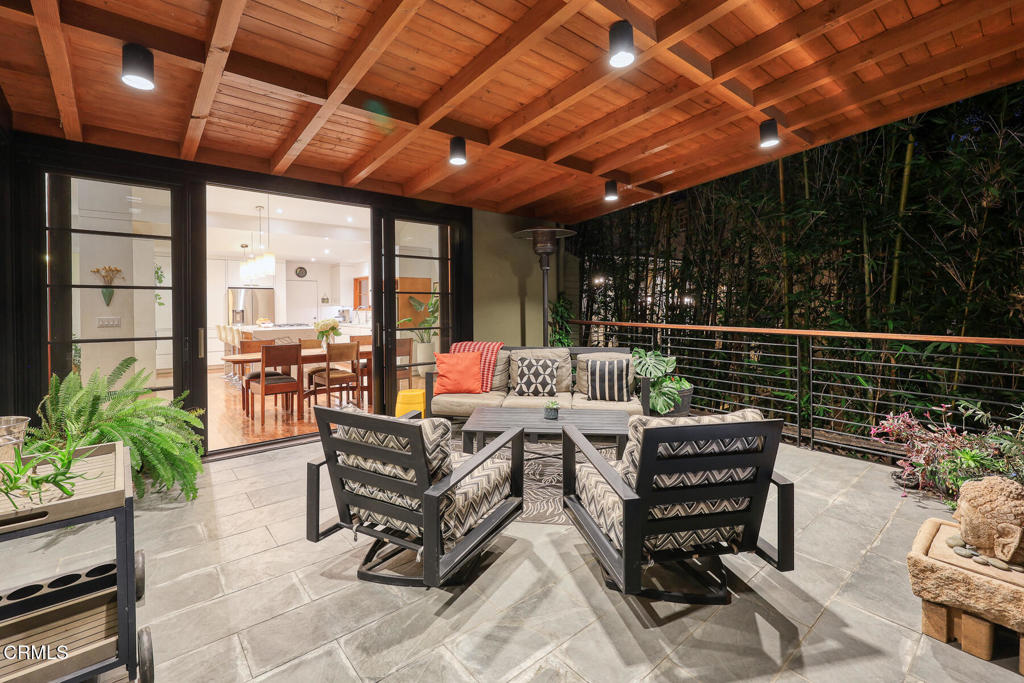 1121 Buena Vista Street