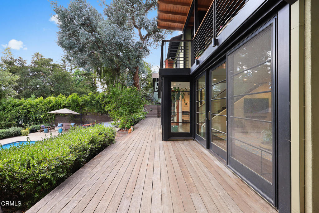 1121 Buena Vista Street