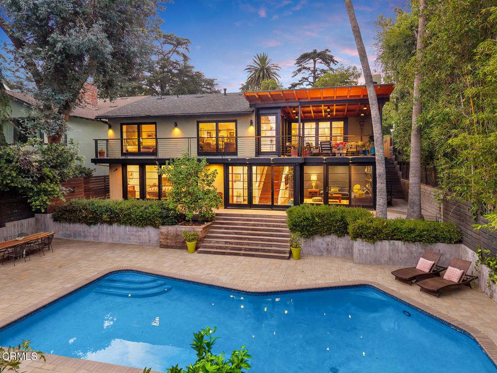 1121 Buena Vista Street