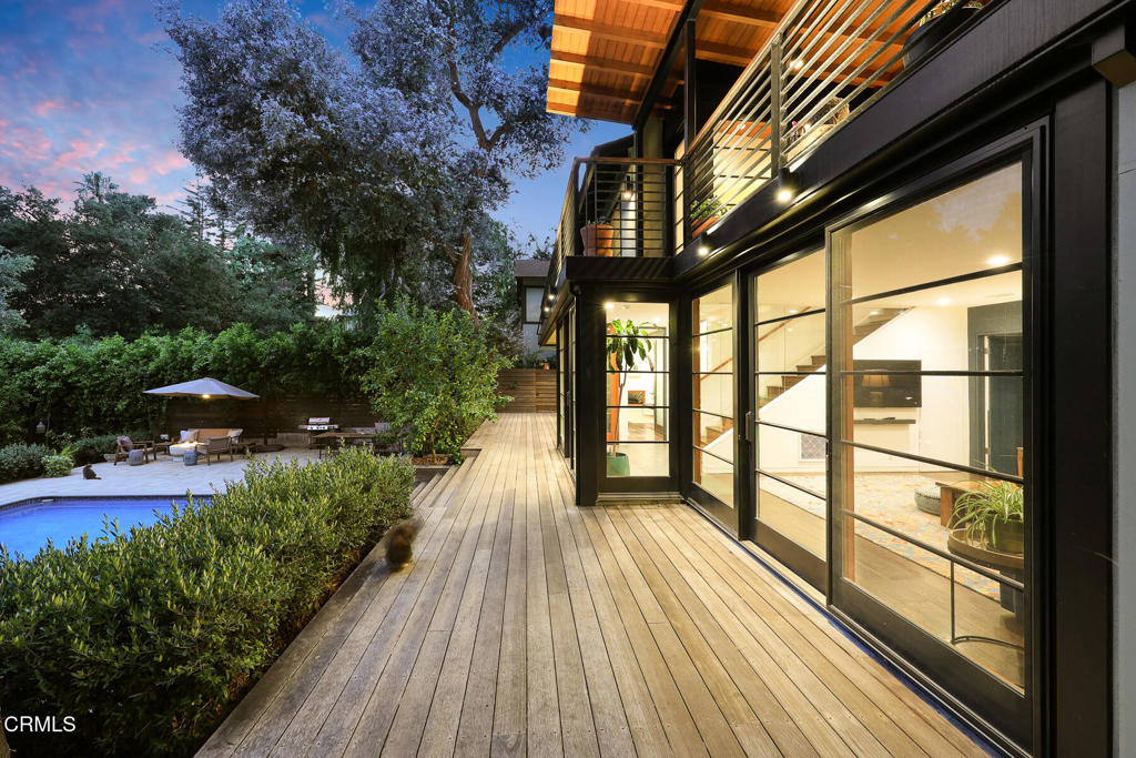 1121 Buena Vista Street