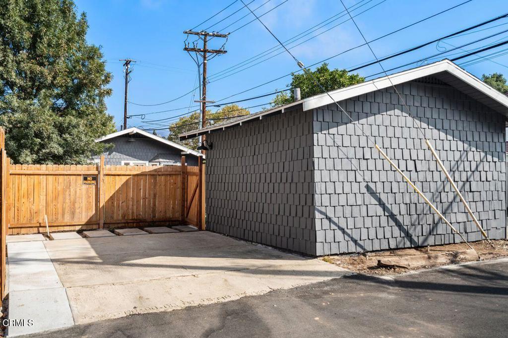 114 W 3rd Street