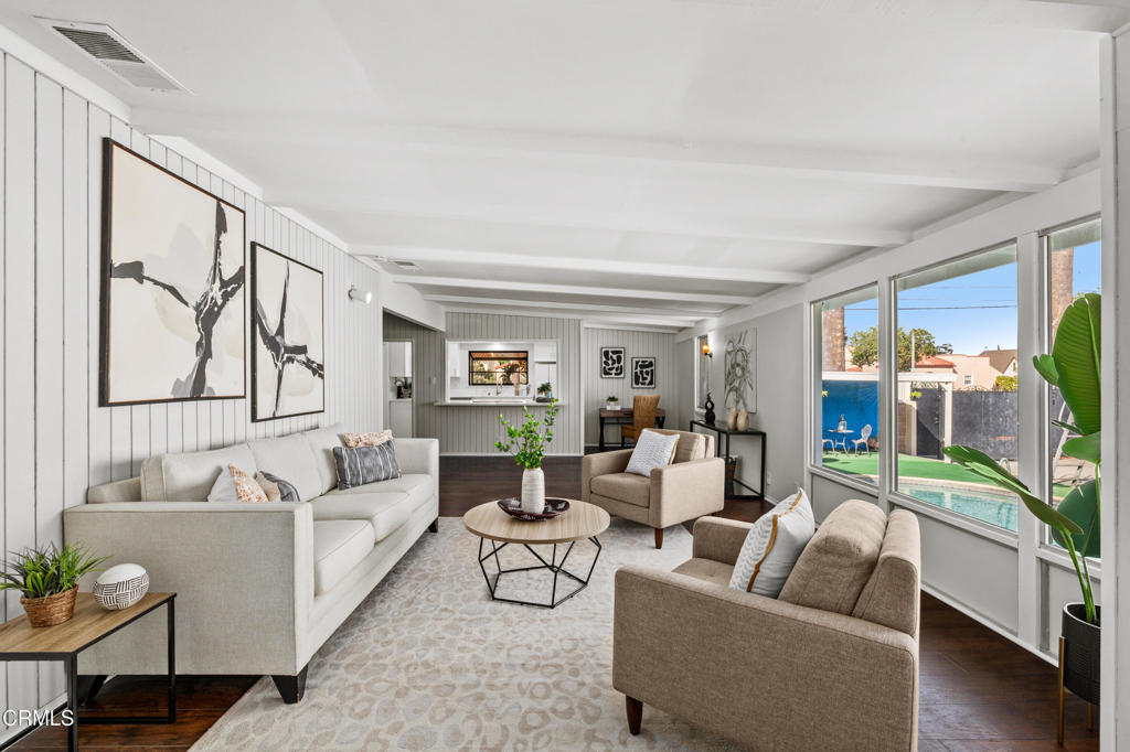 1100 S Stoneman Avenue