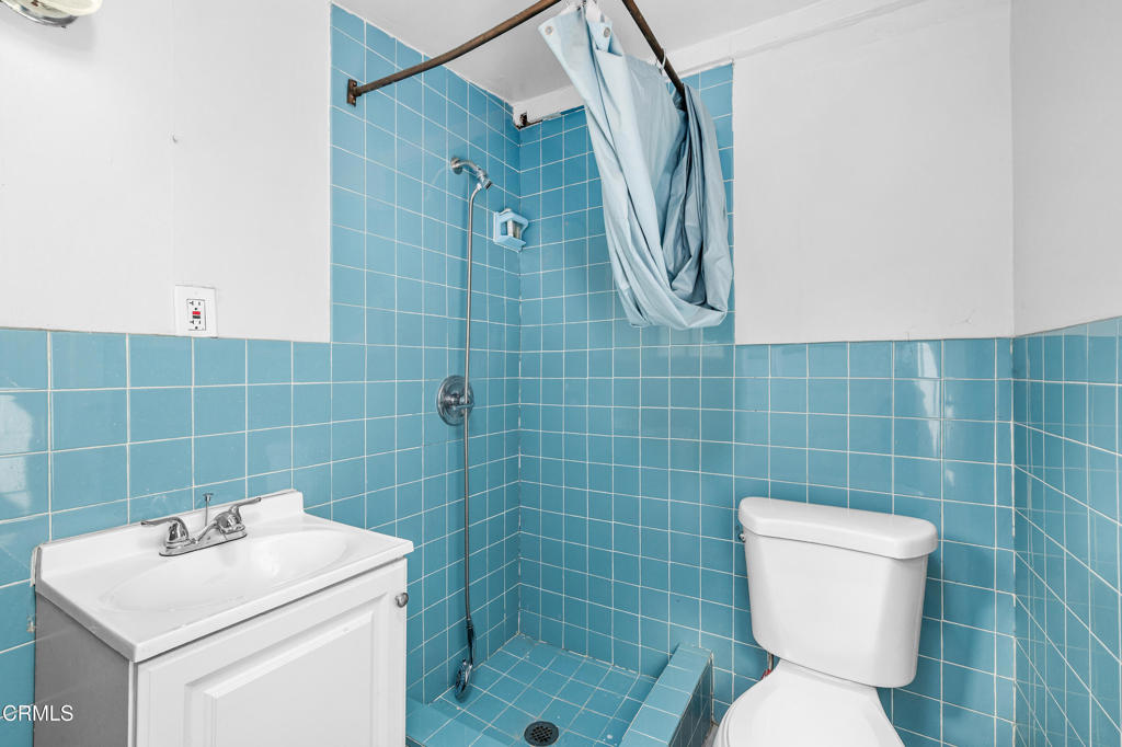 1100 S Stoneman Avenue