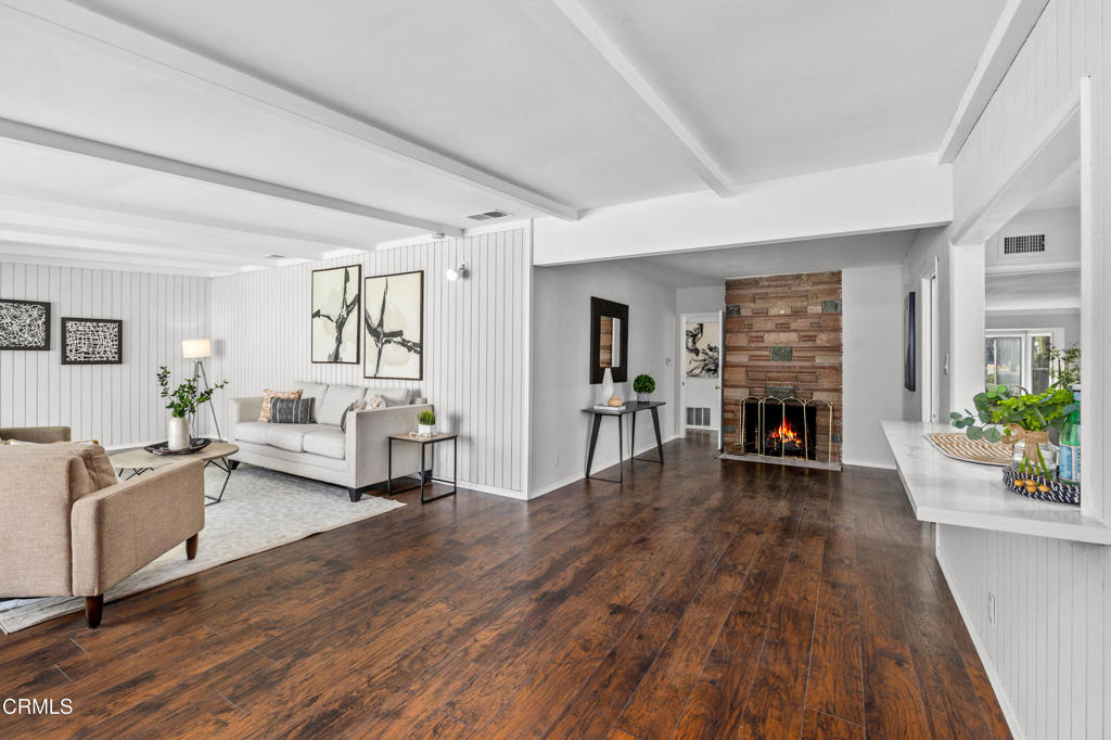 1100 S Stoneman Avenue