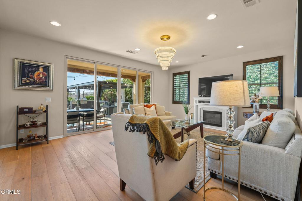 550 E Desert Willow Road