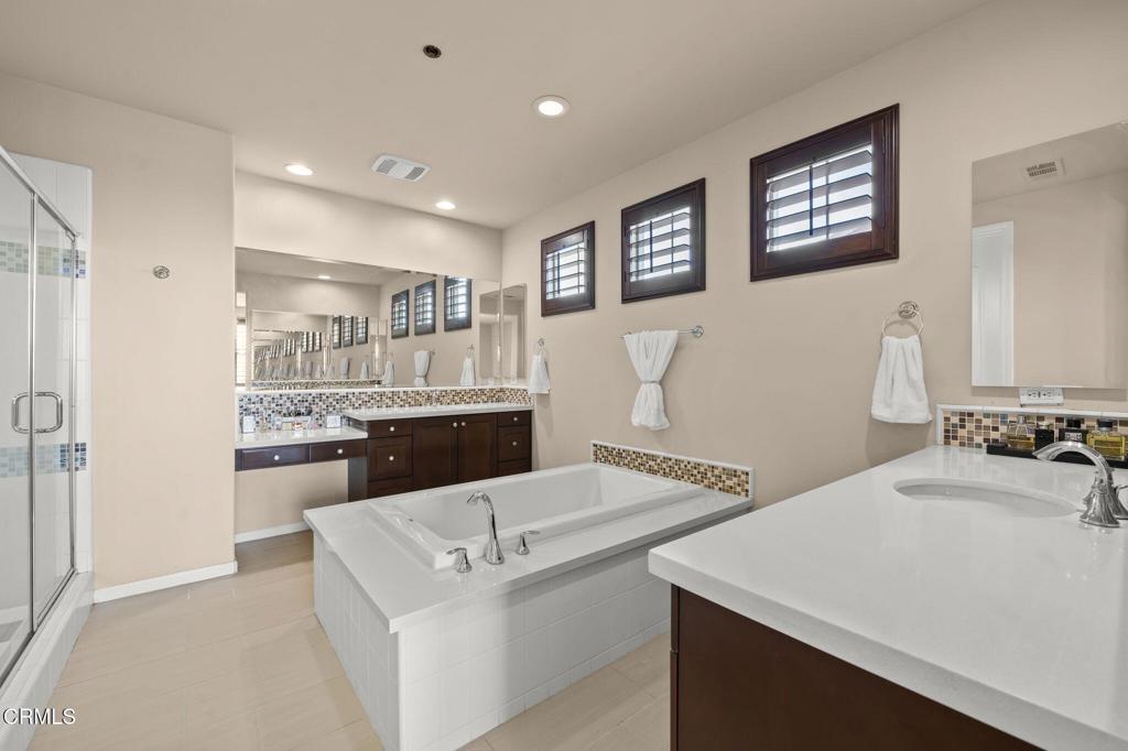 550 E Desert Willow Road