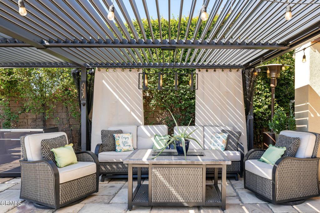 550 E Desert Willow Road