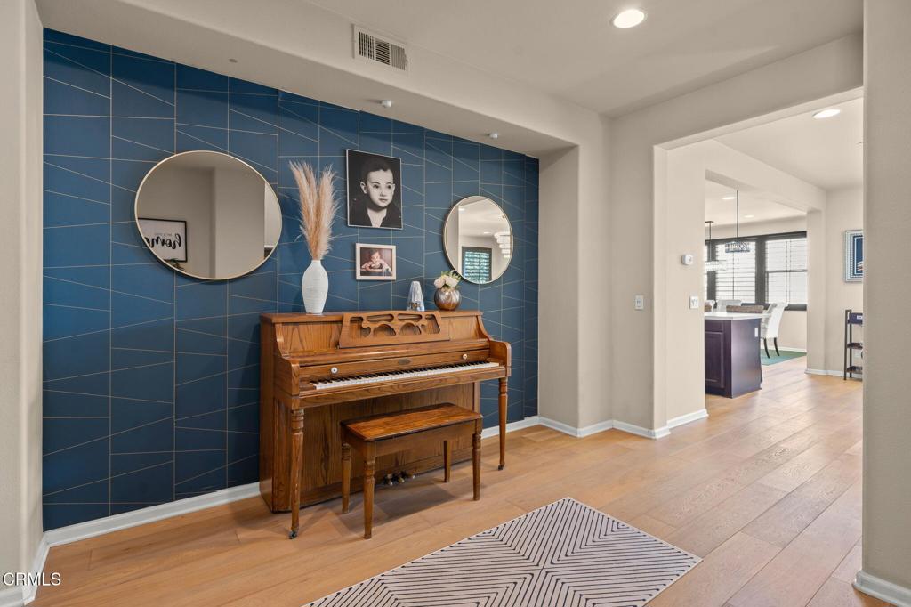 550 E Desert Willow Road