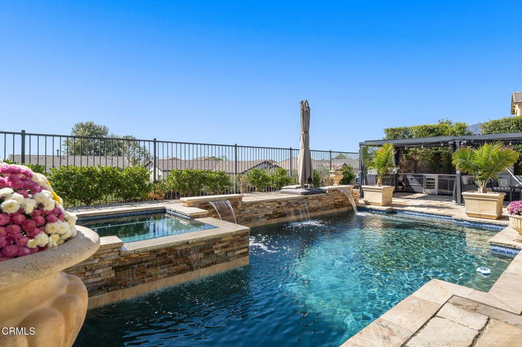 550 E Desert Willow Road