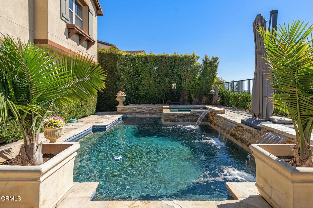 550 E Desert Willow Road