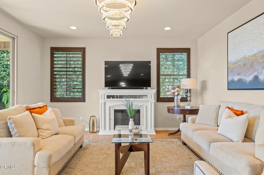 550 E Desert Willow Road